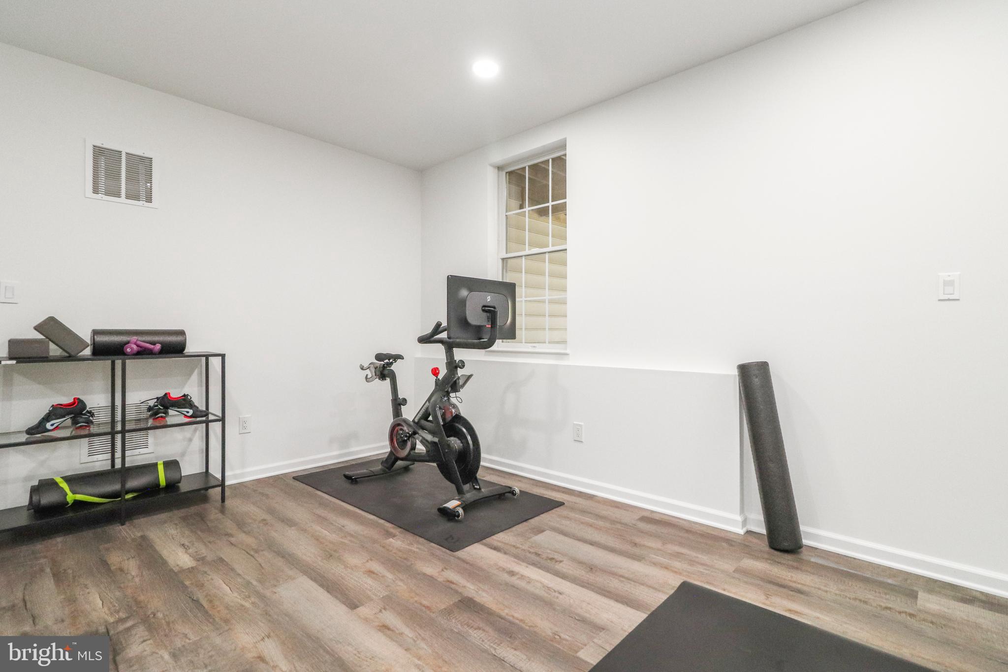 DOMINION VALLEY COUNTRY CLUB - Residential