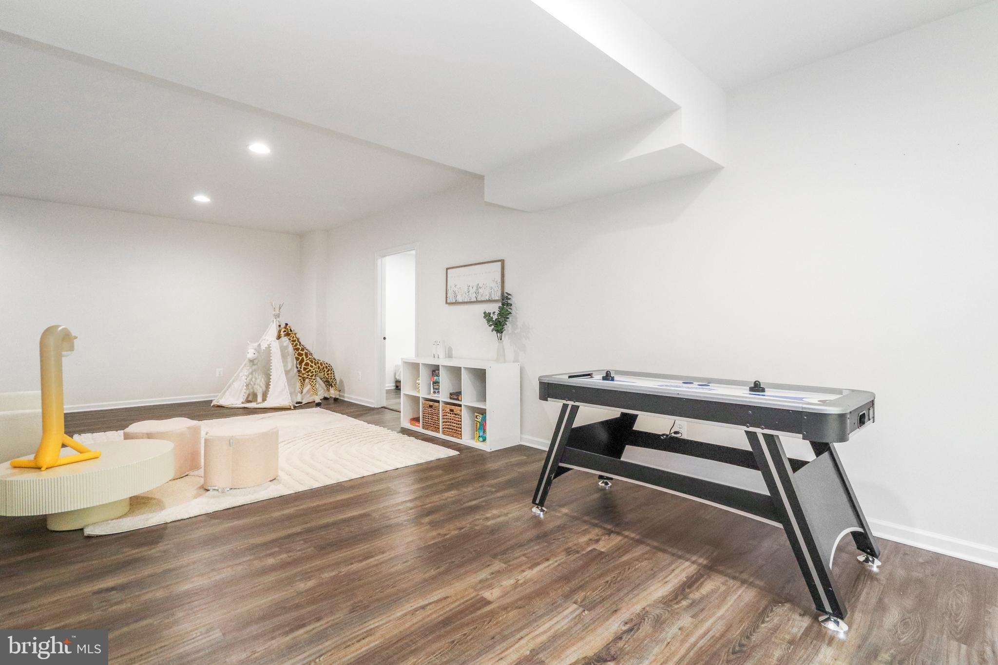 DOMINION VALLEY COUNTRY CLUB - Residential