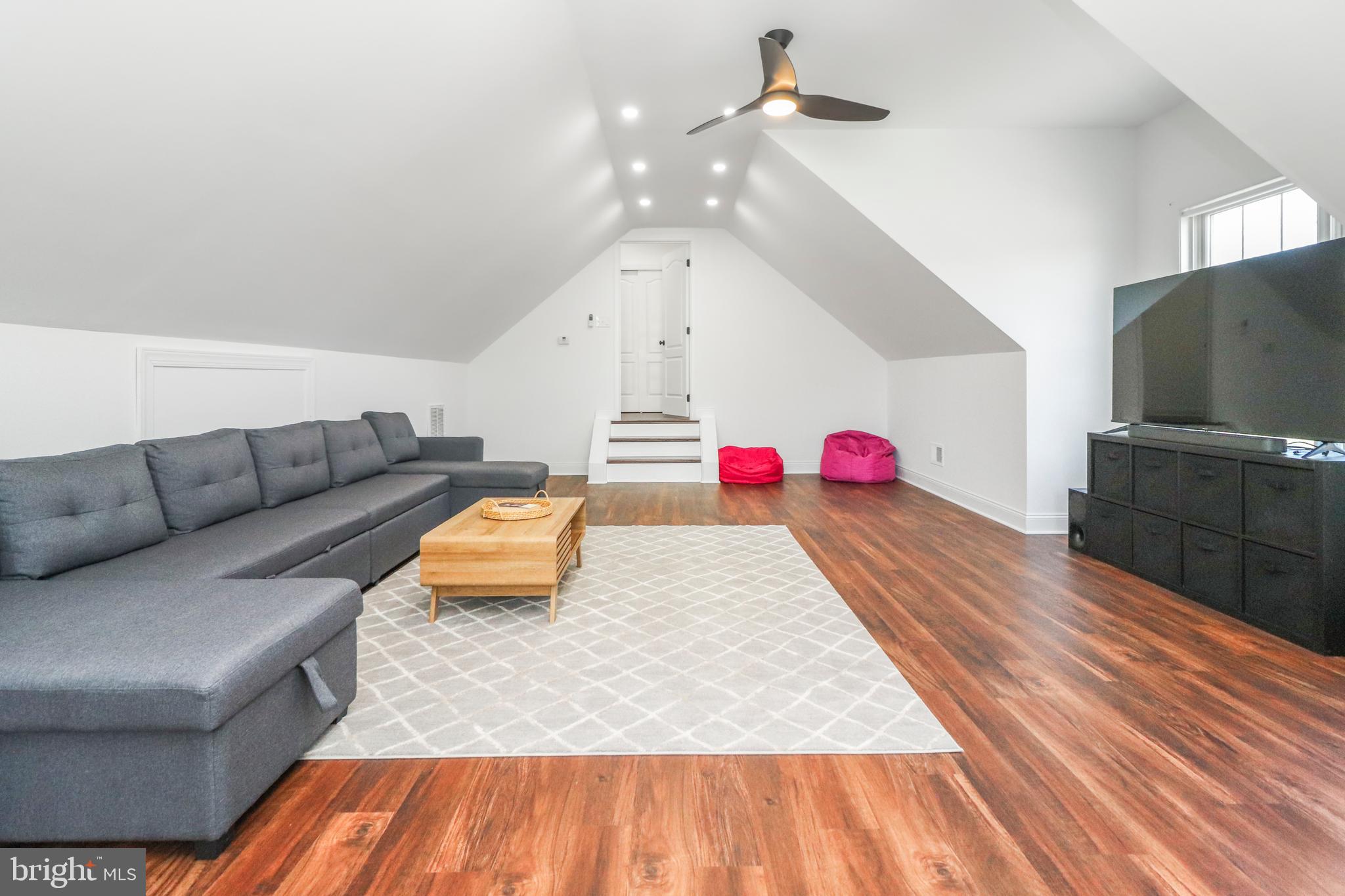 DOMINION VALLEY COUNTRY CLUB - Residential