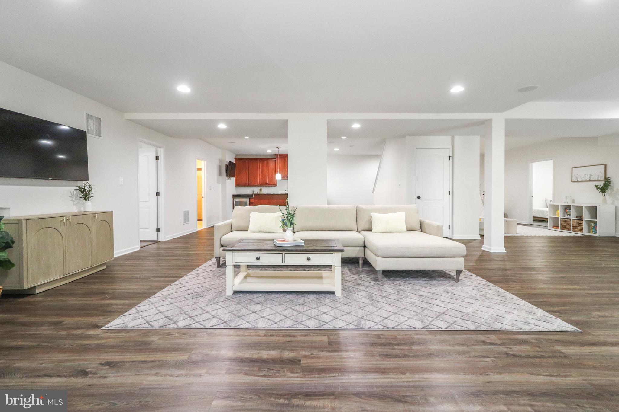 DOMINION VALLEY COUNTRY CLUB - Residential