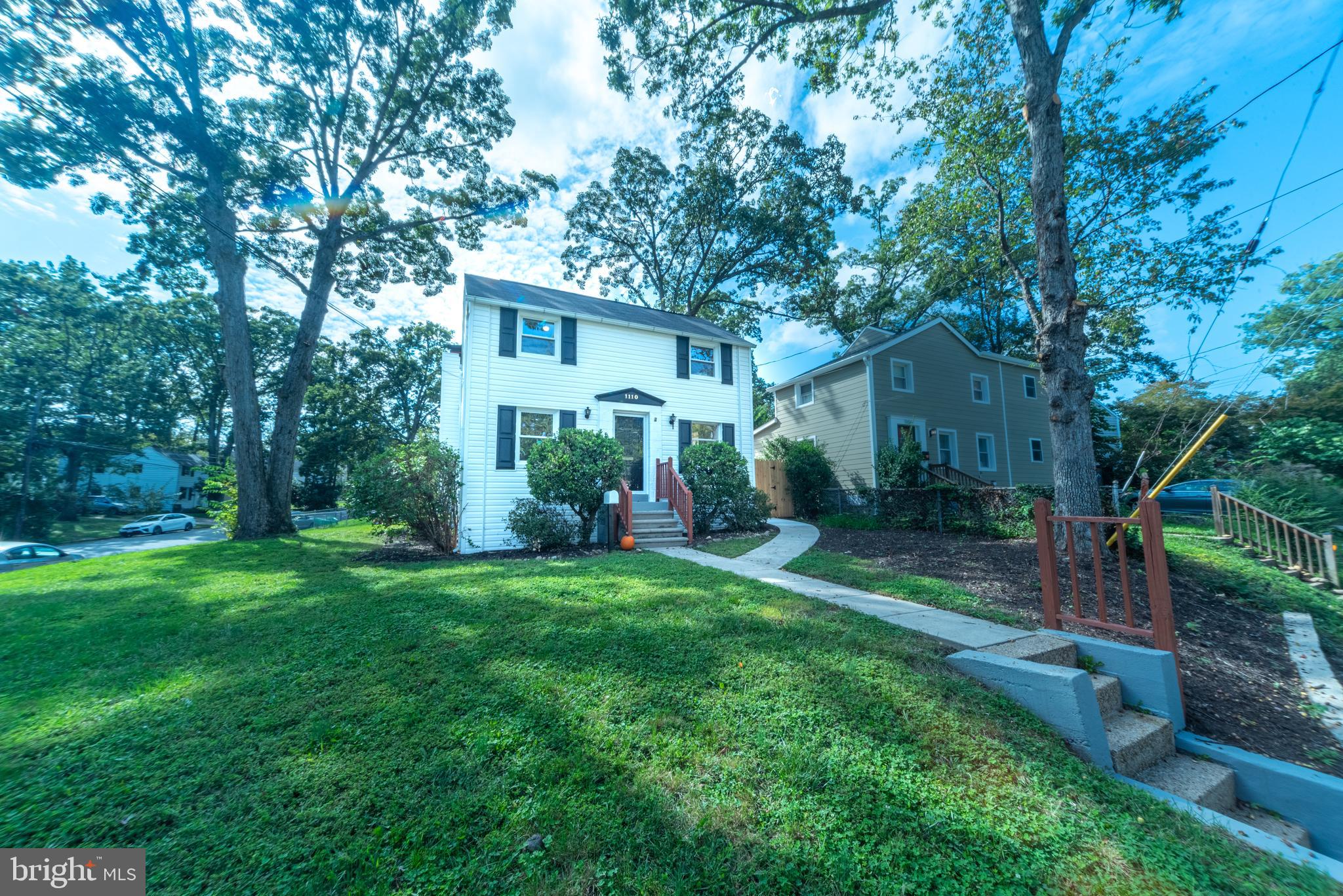 COLUMBIA FOREST - Residential Lease