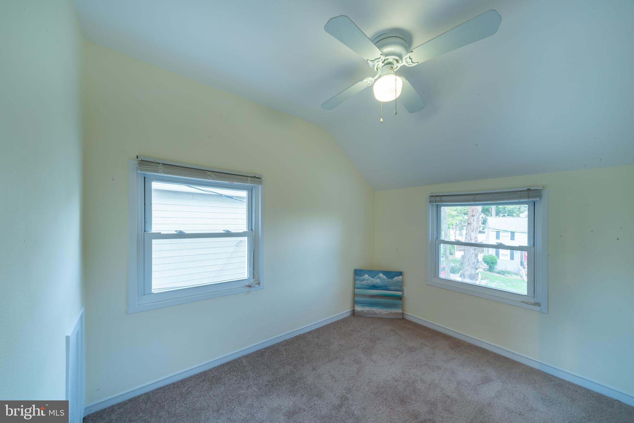 COLUMBIA FOREST - Residential Lease