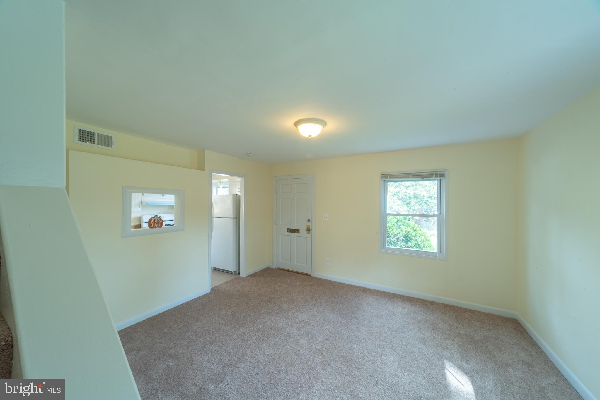 COLUMBIA FOREST - Residential Lease