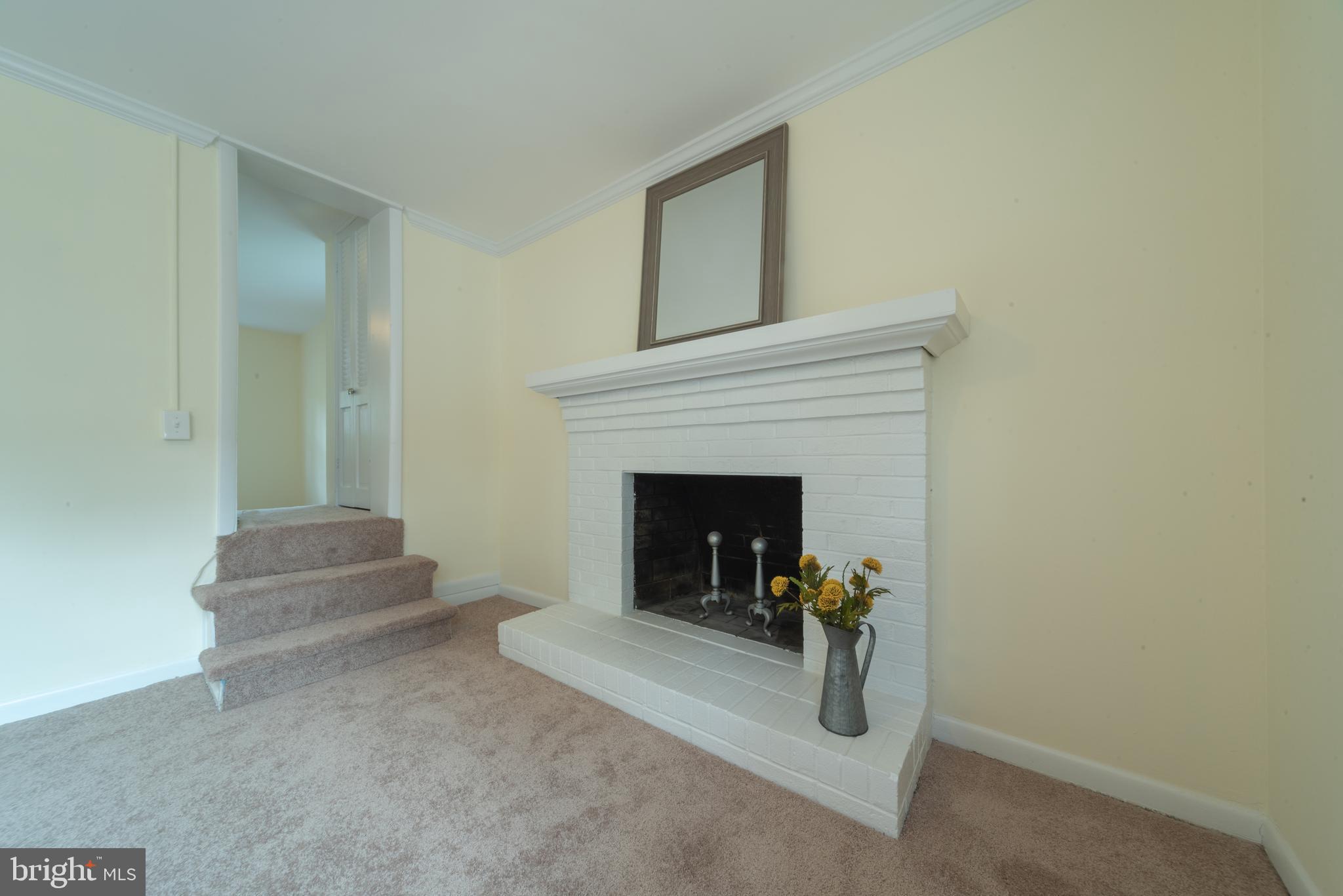 COLUMBIA FOREST - Residential Lease