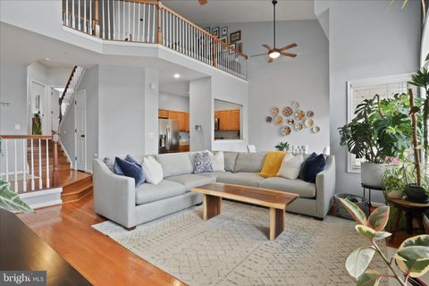 2323 HENSHAW PLACE 303 ALEXANDRIA VA 22311