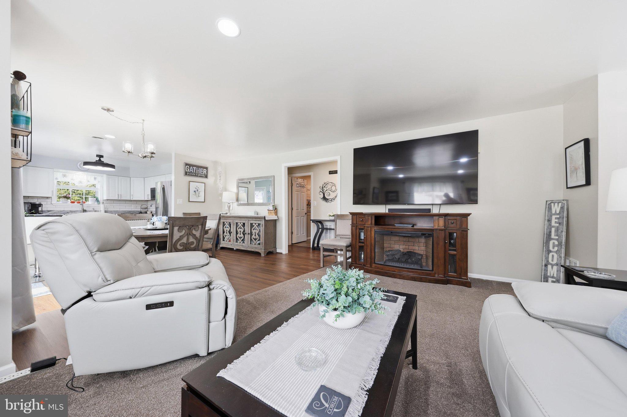 5679 BARBERRY COURT