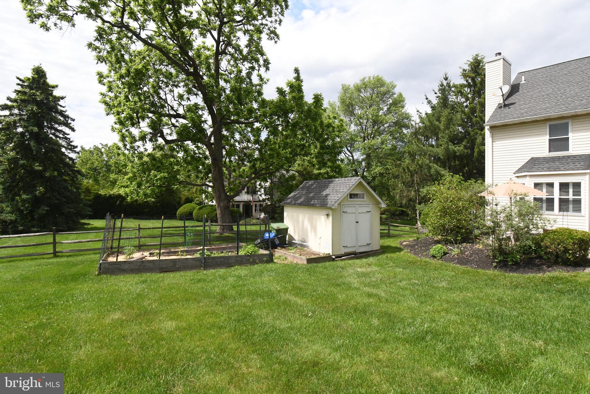 FOREST TRAIL ESTS - Residential