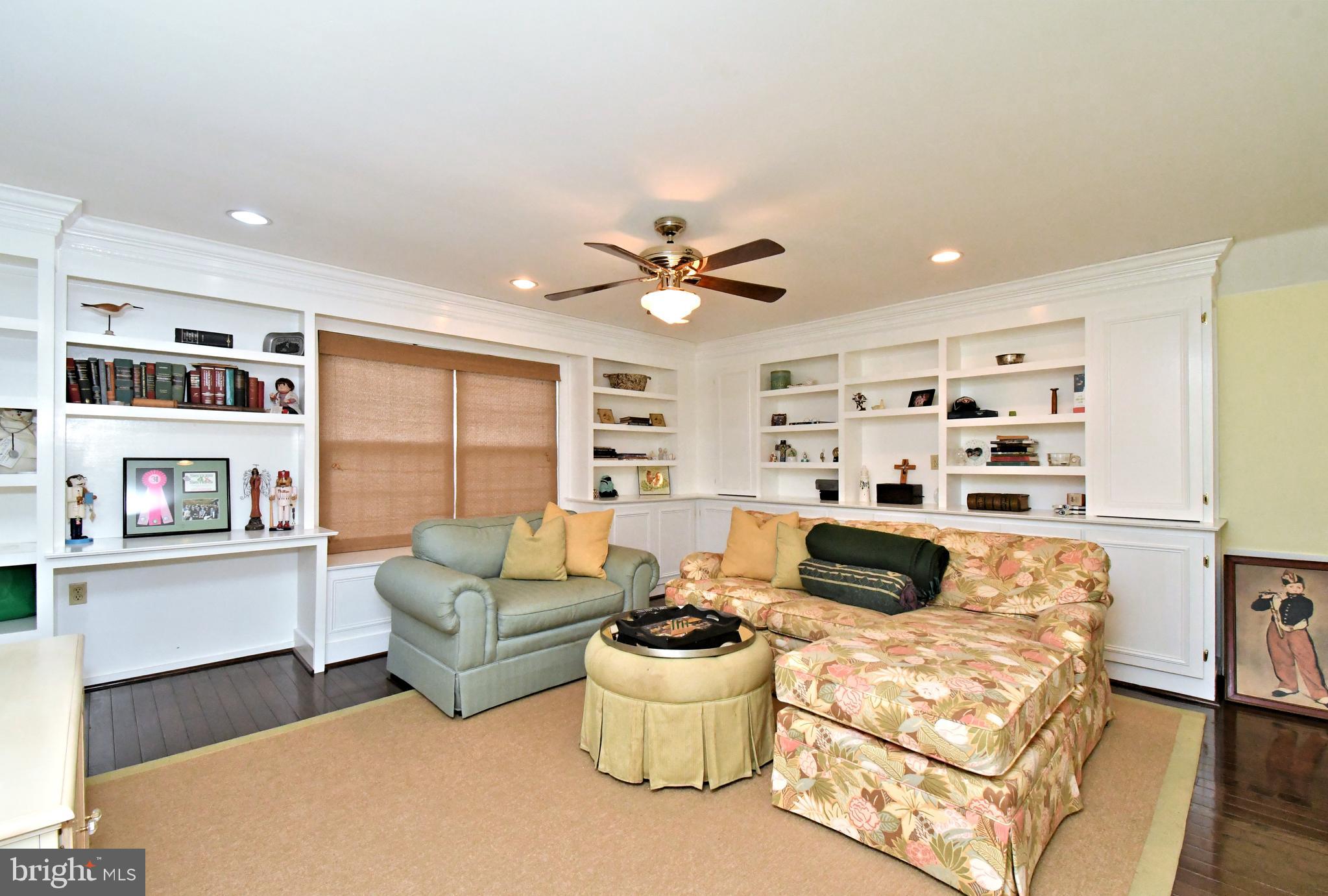 FOREST TRAIL ESTS - Residential