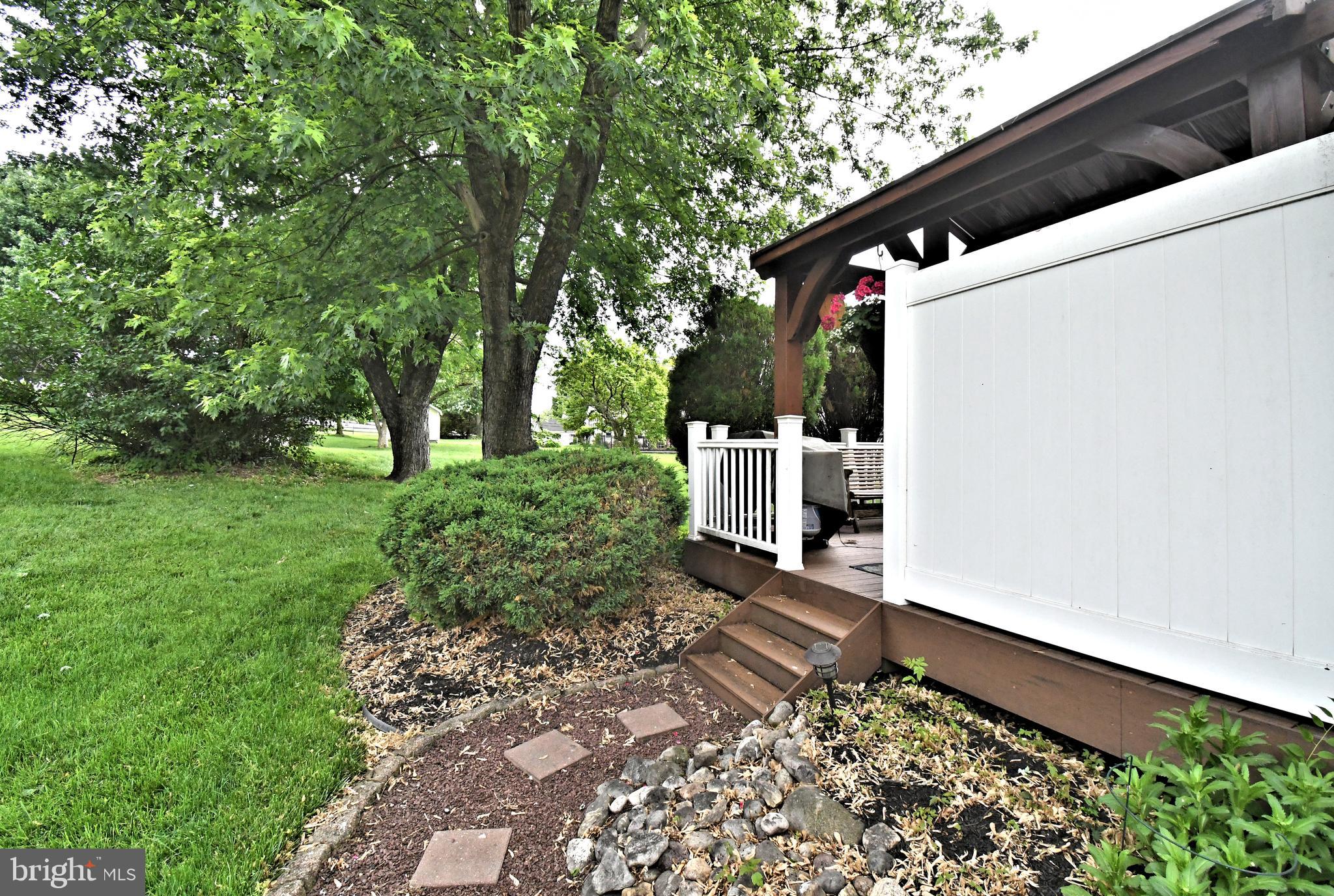 FOREST TRAIL ESTS - Residential