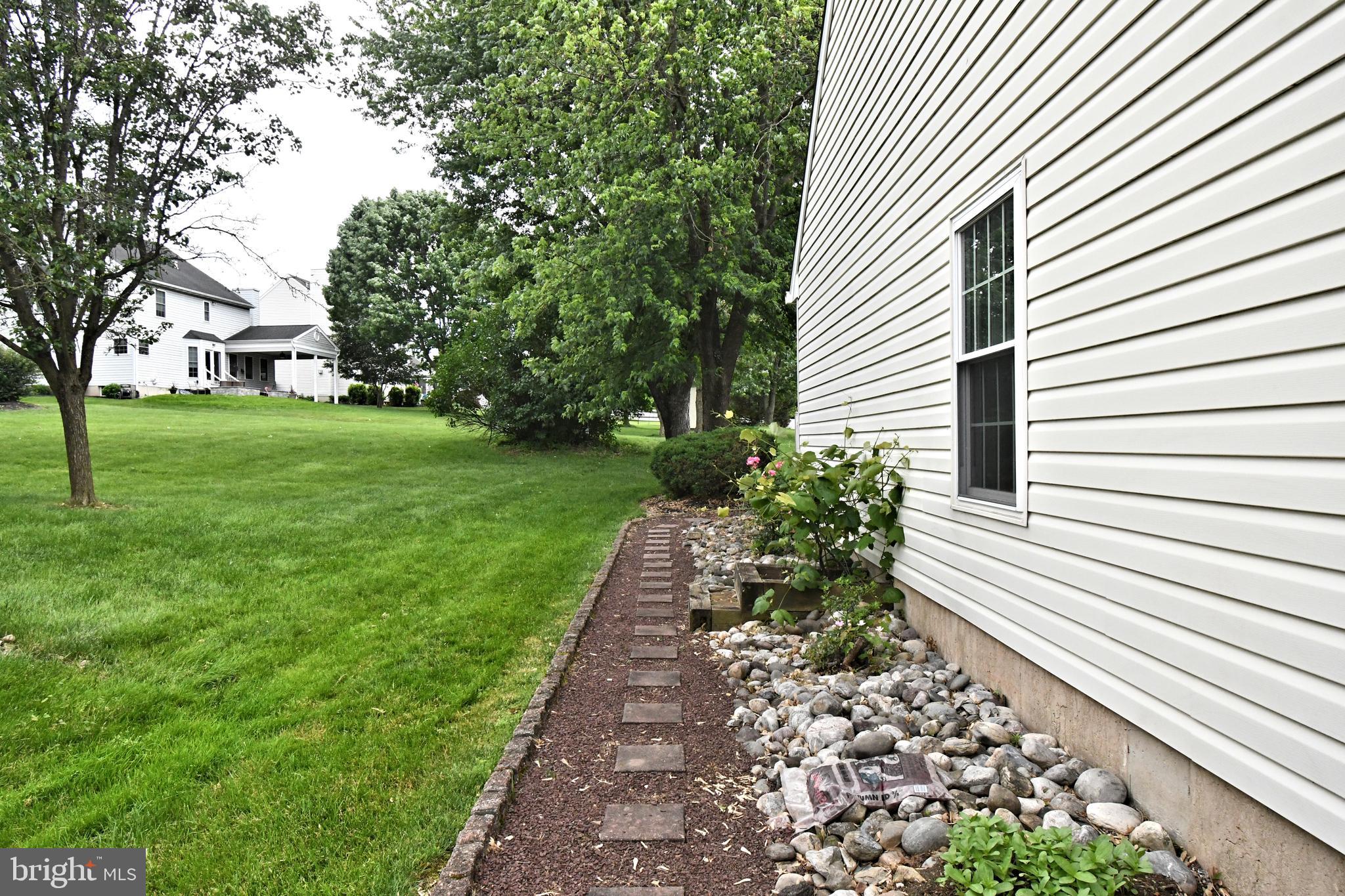 FOREST TRAIL ESTS - Residential