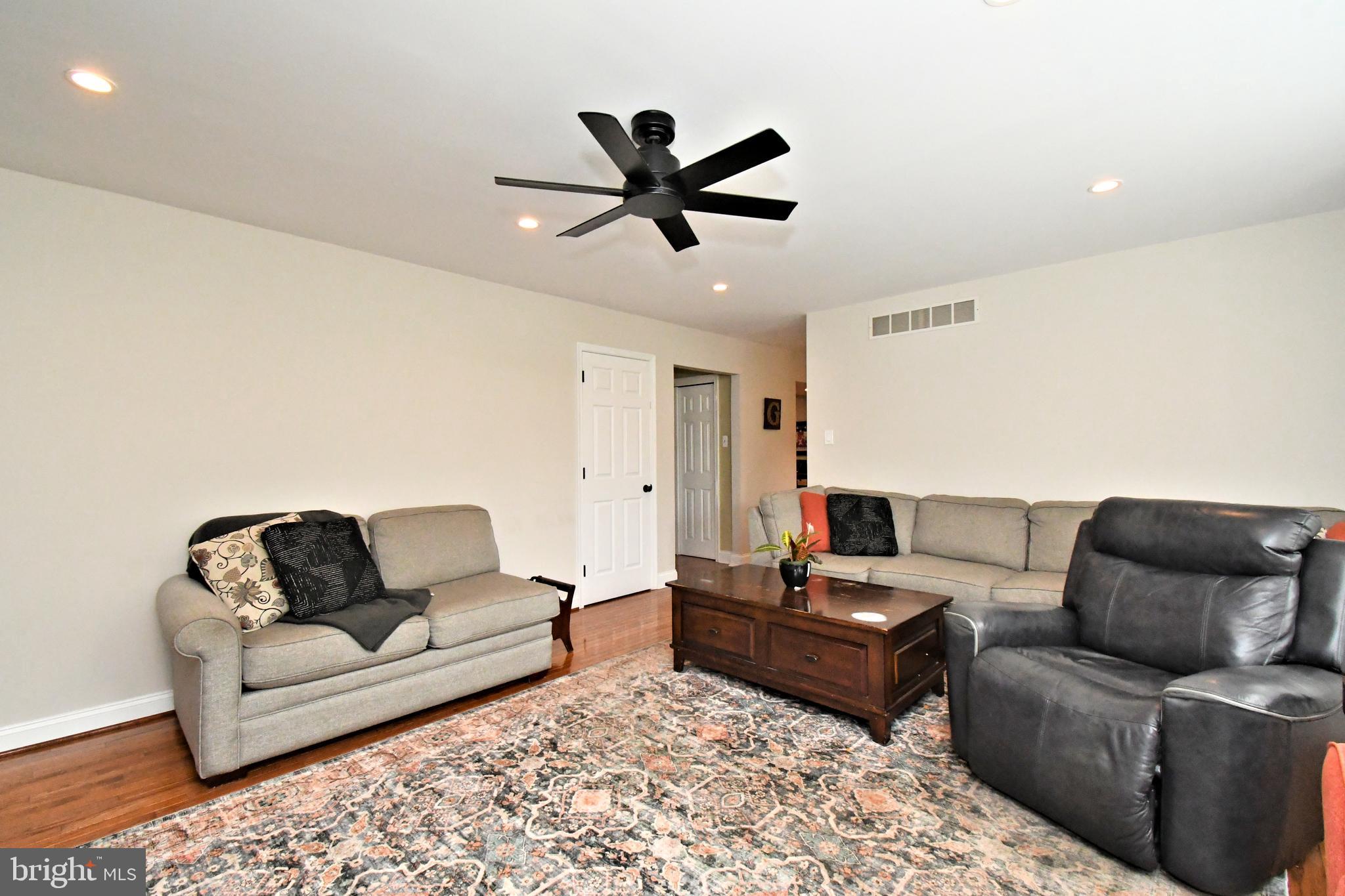 FOREST TRAIL ESTS - Residential