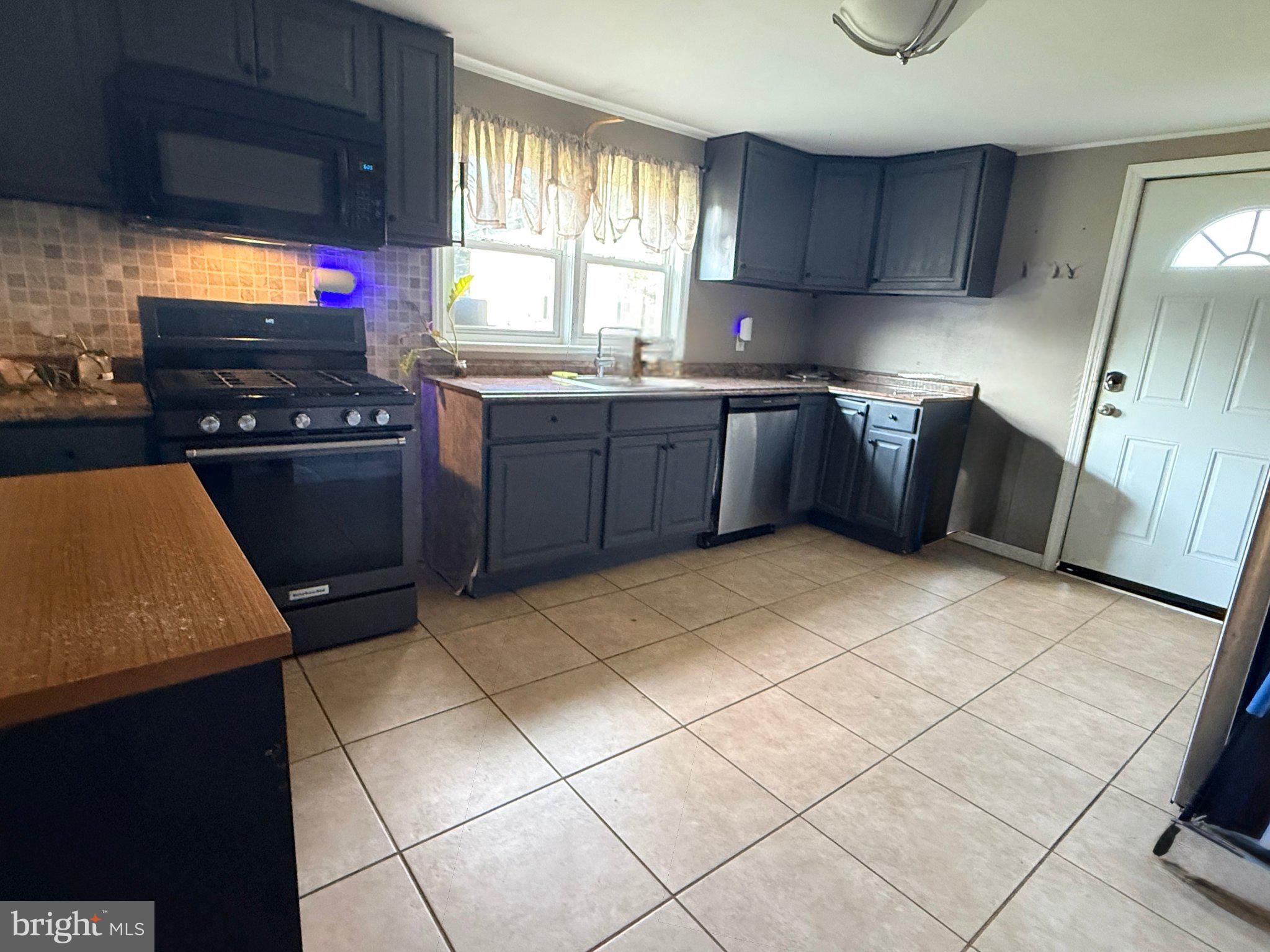 407 TUCKAHOE ROAD