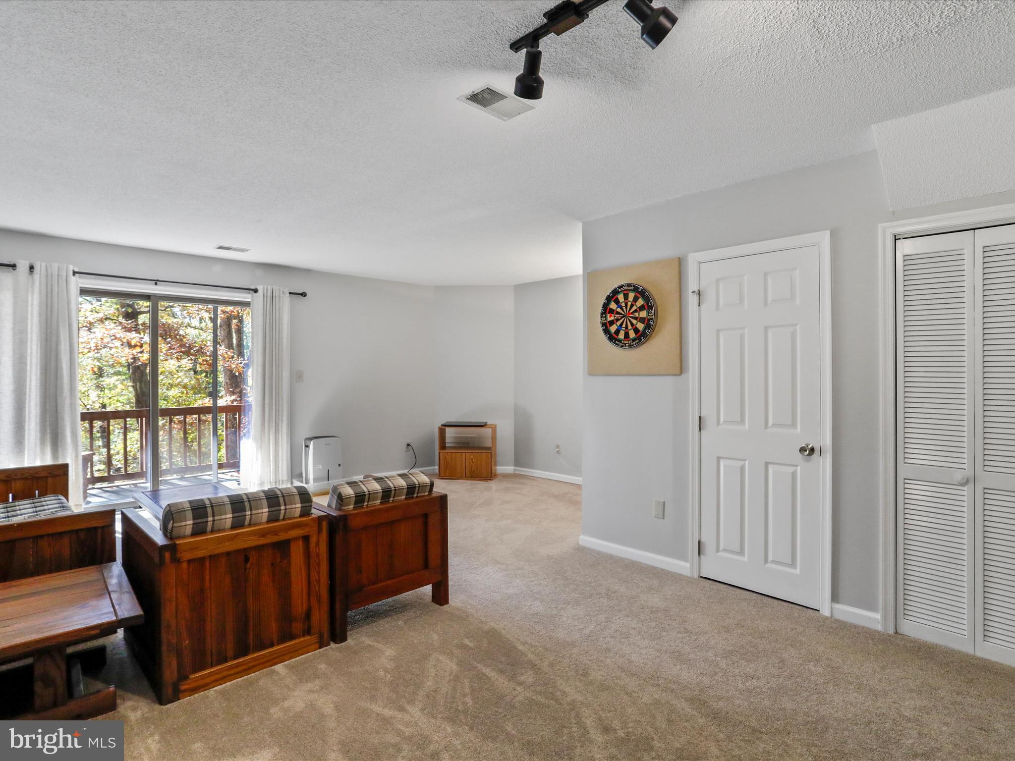 THE WOODS - Residential