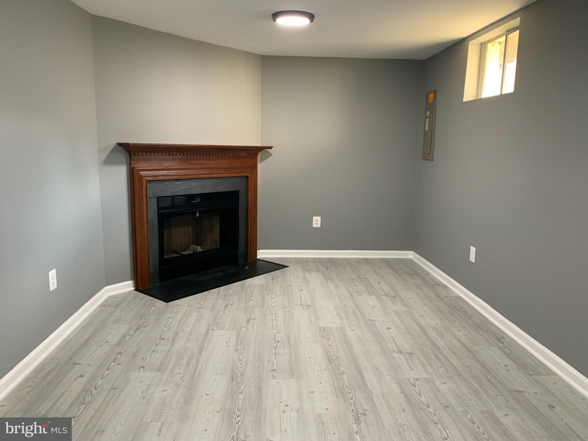 CRESTWOOD VILLAGE - Residential Lease