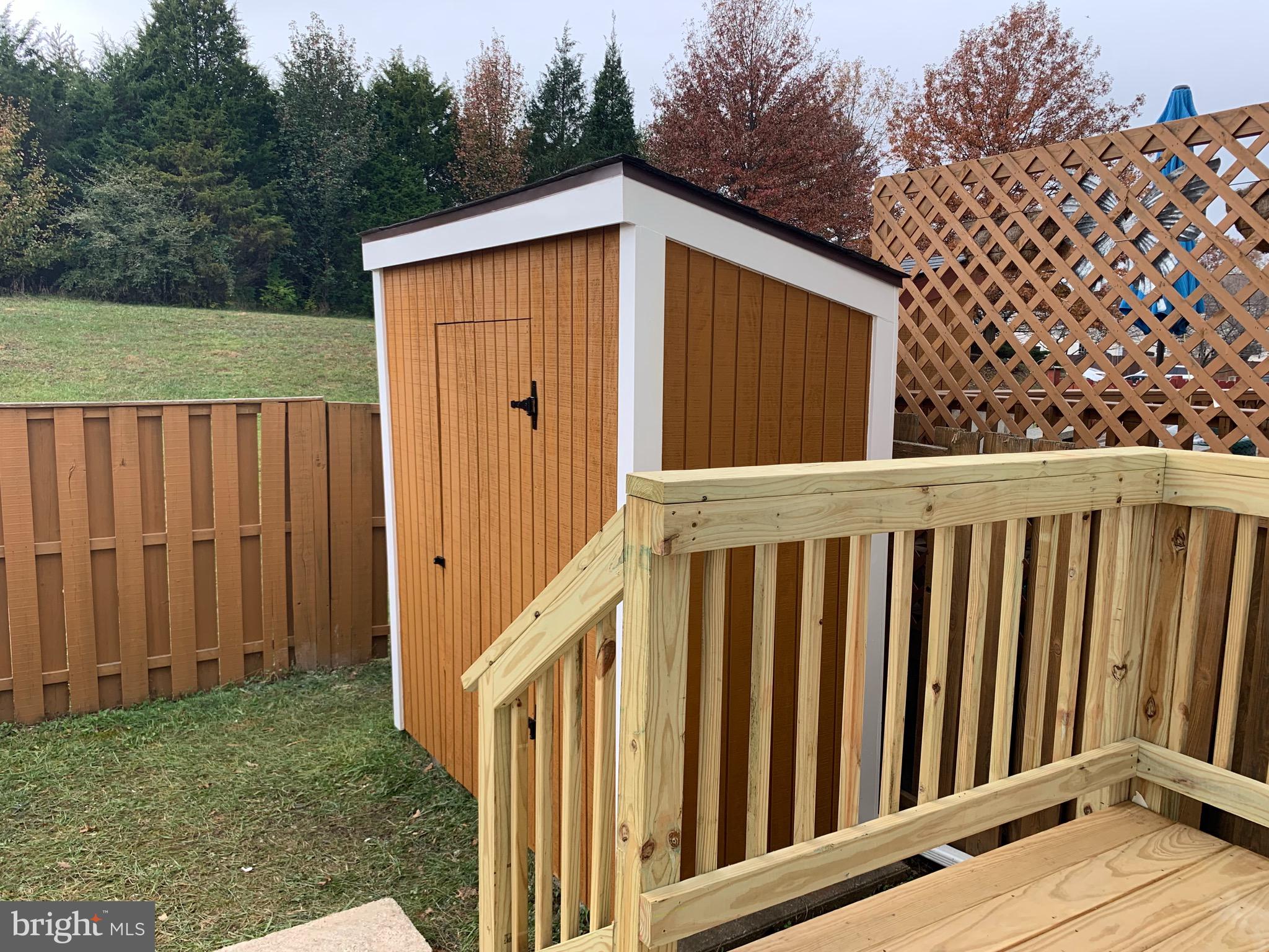 CRESTWOOD VILLAGE - Residential Lease