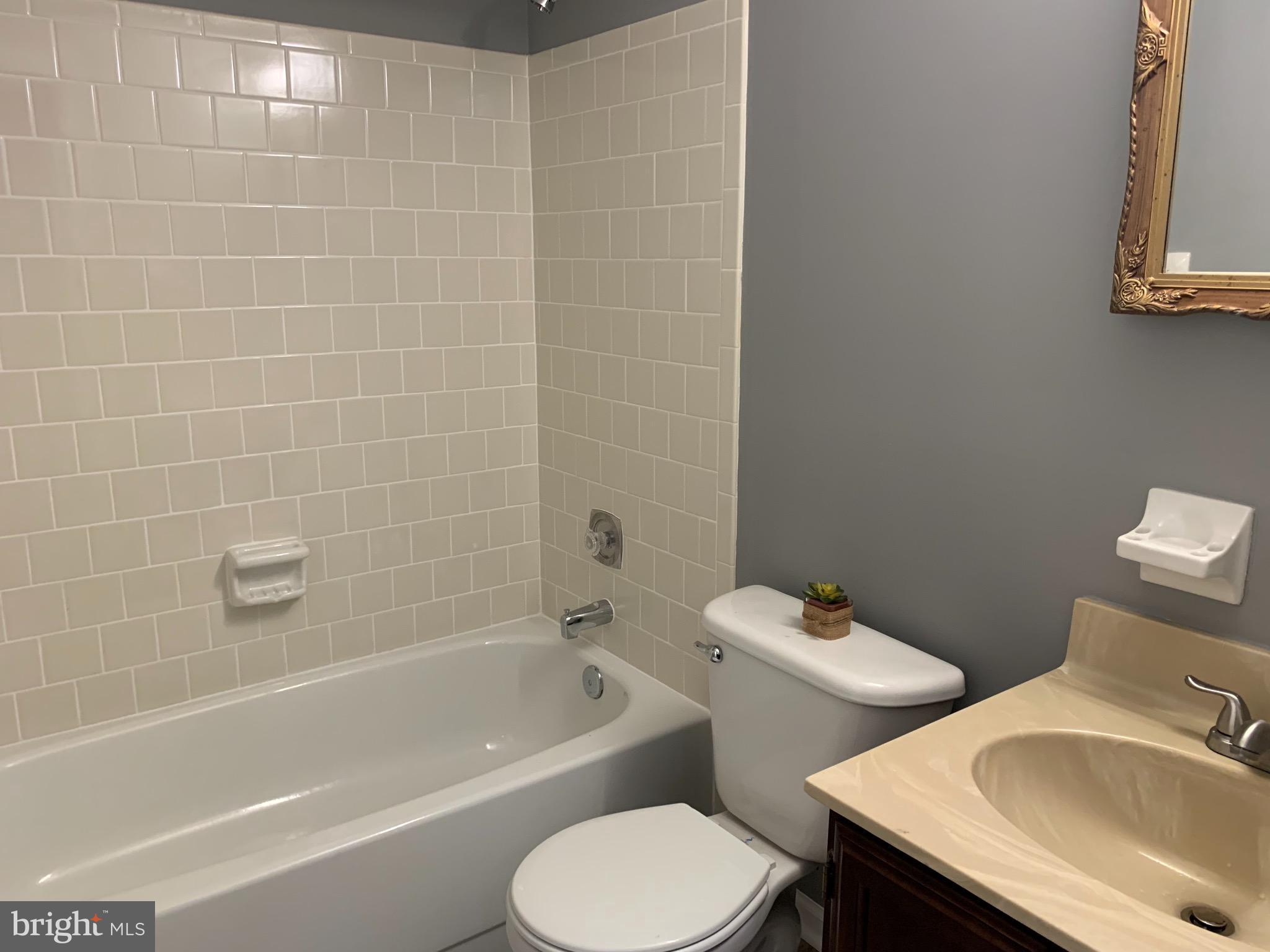 CRESTWOOD VILLAGE - Residential Lease