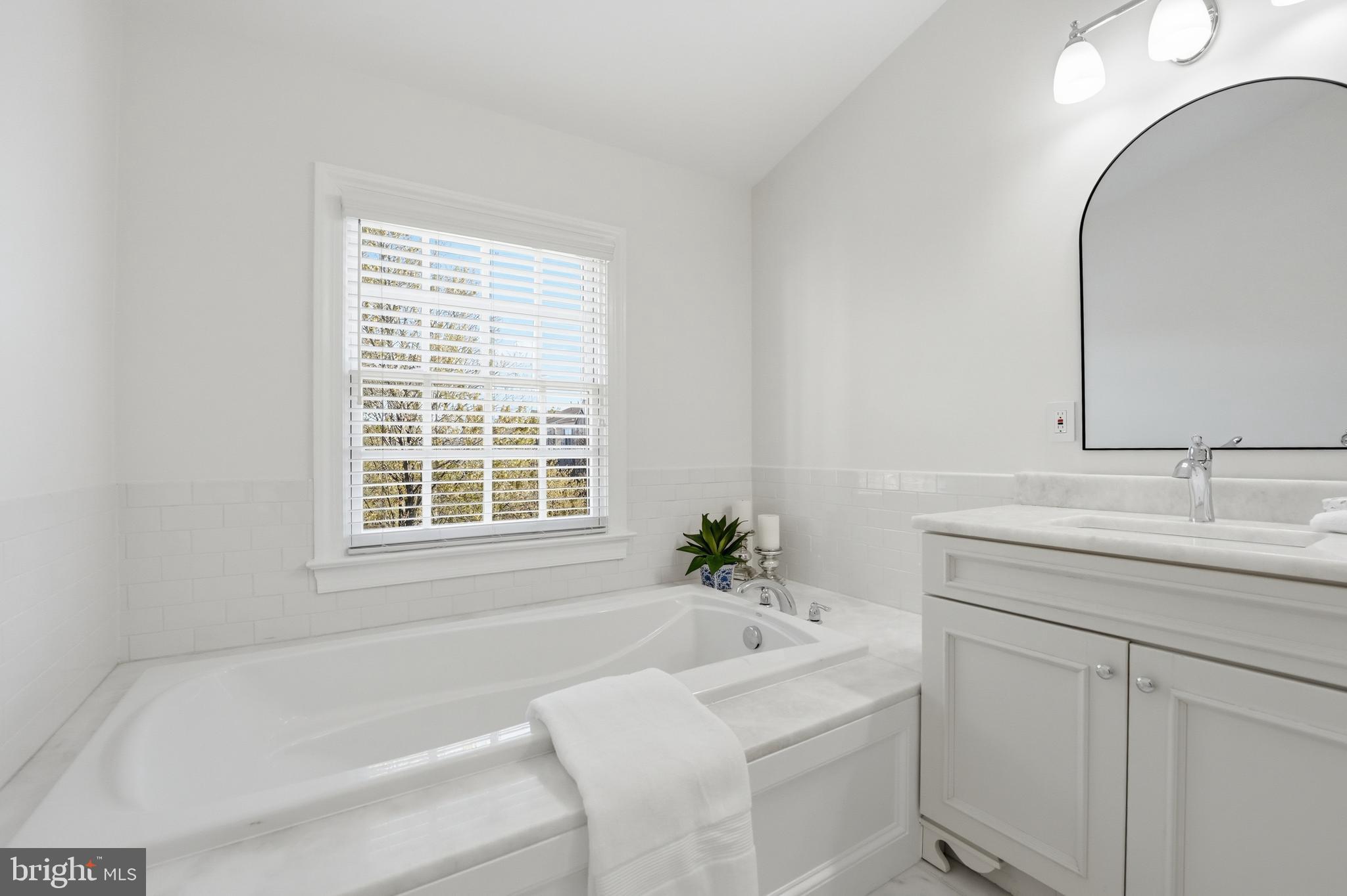 COURTHOUSE SQUARE - Residential