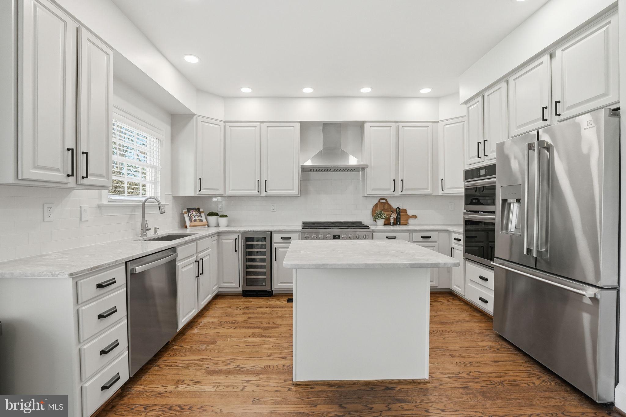 COURTHOUSE SQUARE - Residential