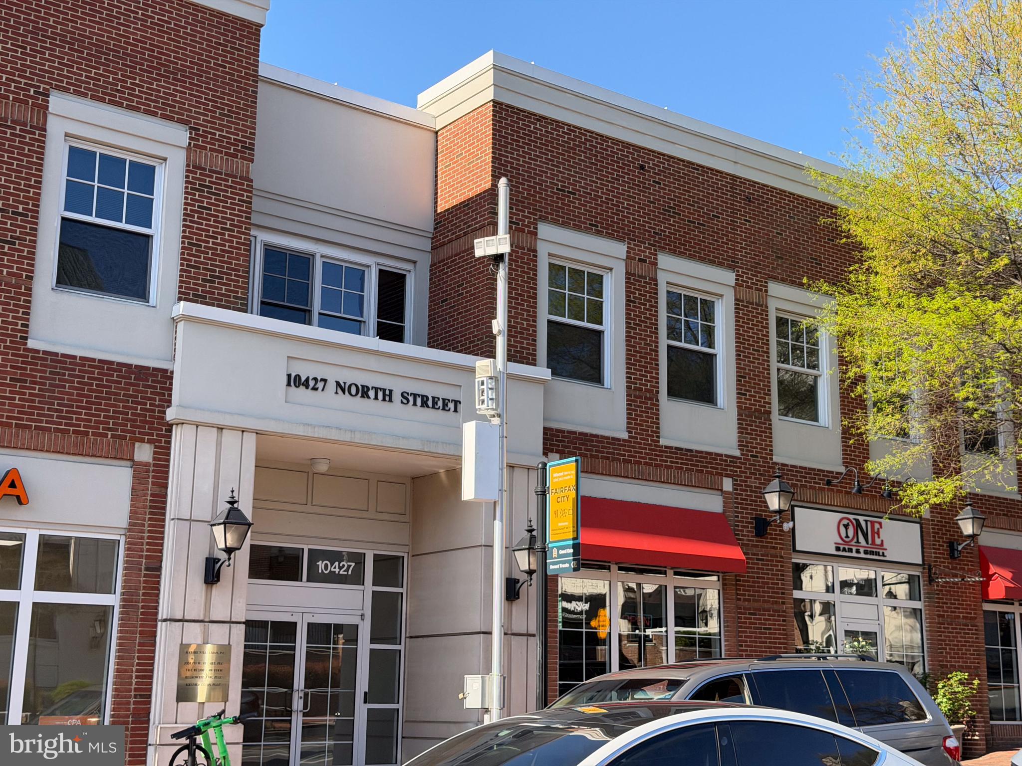 COURTHOUSE SQUARE - Residential