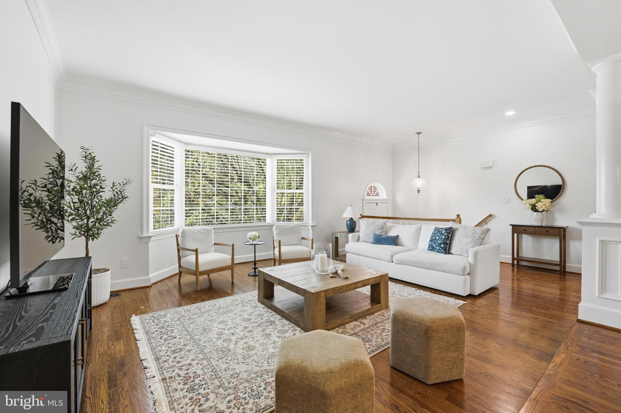 COURTHOUSE SQUARE - Residential