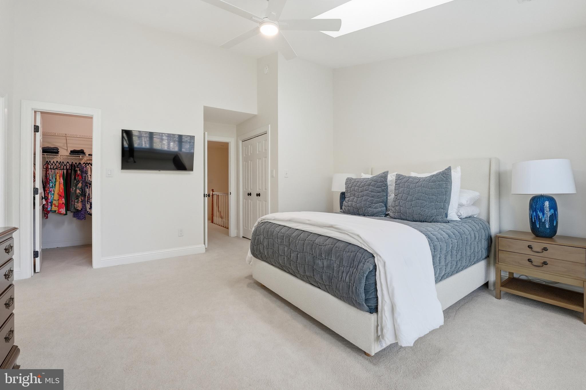 COURTHOUSE SQUARE - Residential