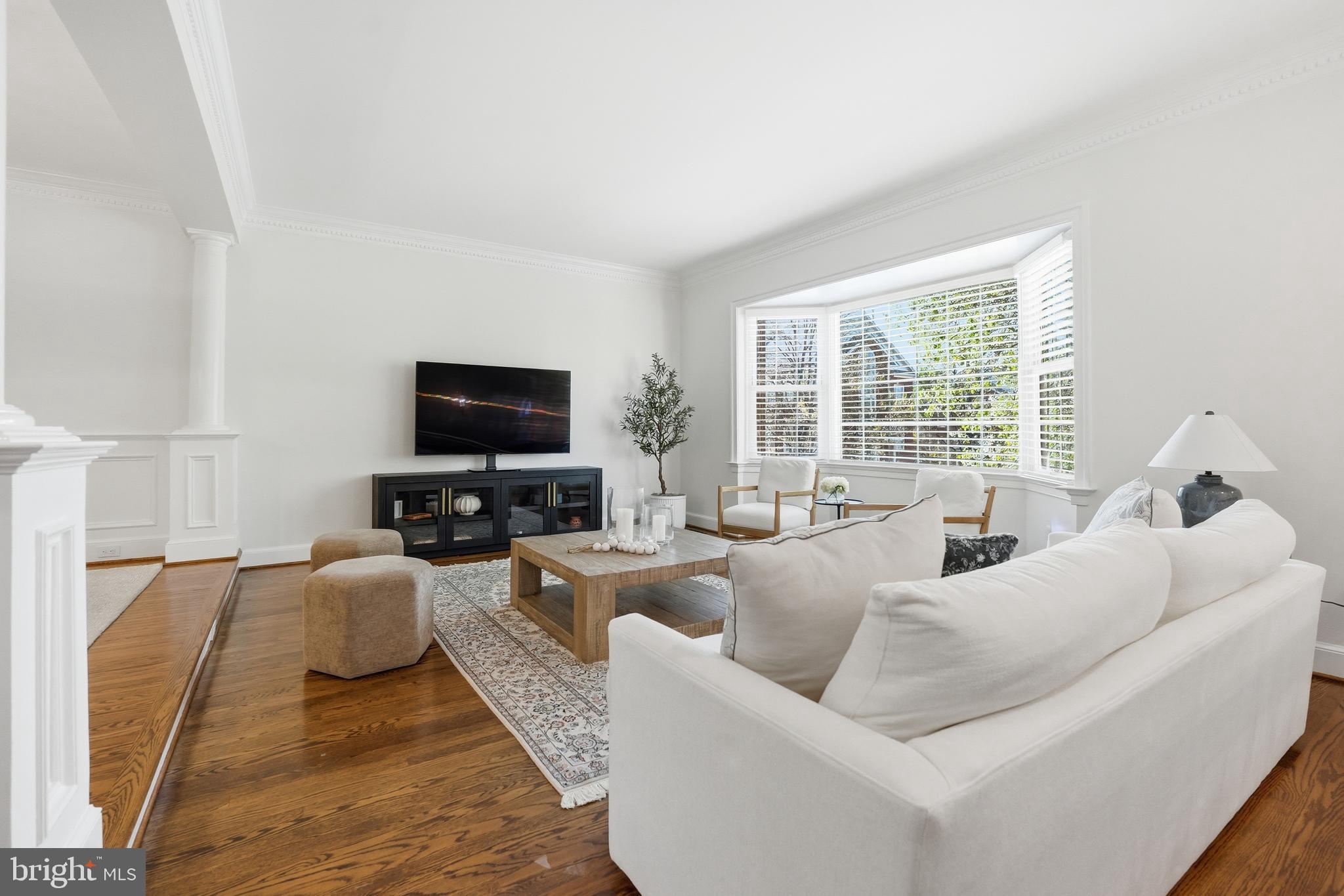 COURTHOUSE SQUARE - Residential