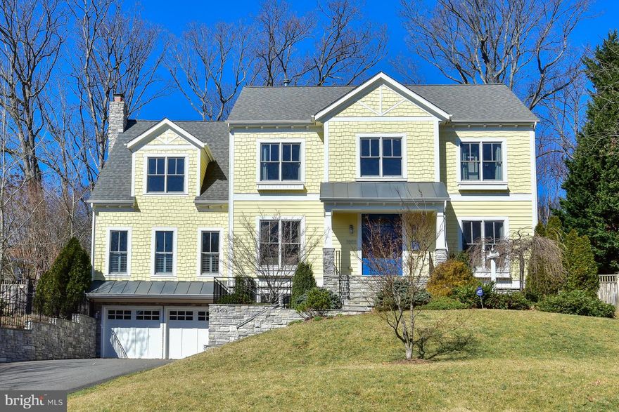 Elegance & comfort abound in 4/5 BR 4.5BA custom home. Cherry HWF; marble MBA; 3FPs; ML office; gourmet KIT w/ 48  prof range & double wall ovens; 9/10  ceilings; ample storage; green construction. Fin walkout LL w/ bed/full BA & room to play, relax, exercise! Extensive landscaping & lovely patios. Walk to comm pool, county park, library, rec center; easy access to Mt. Vernon Trl & Old Town.