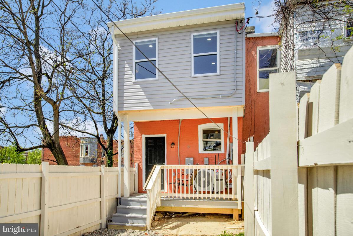 SANDTOWN-WINCHESTER - Residential