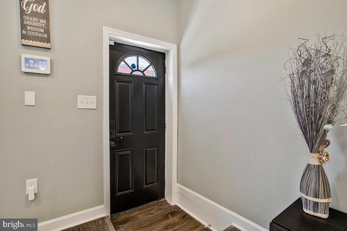 SANDTOWN-WINCHESTER - Residential