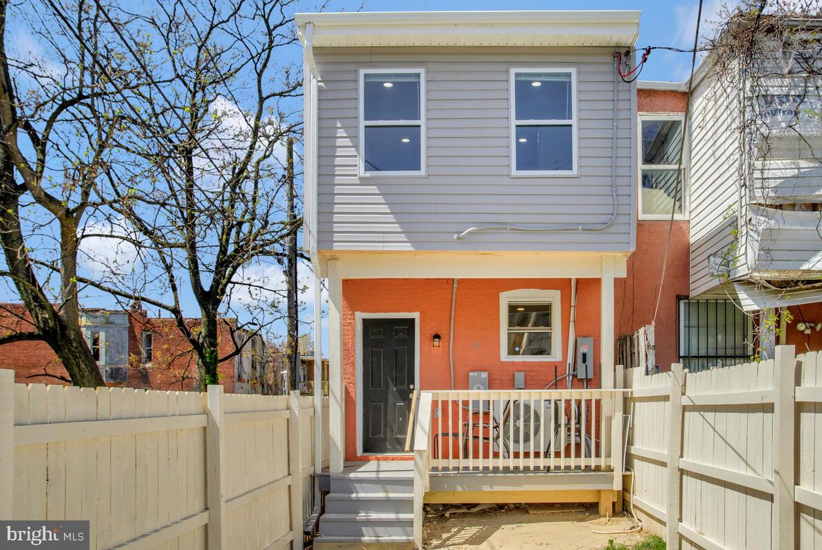 SANDTOWN-WINCHESTER - Residential