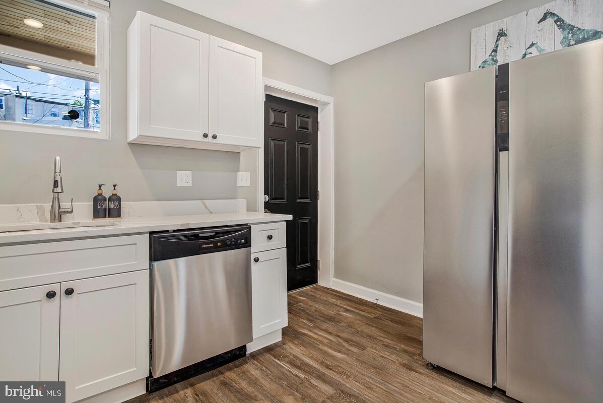 SANDTOWN-WINCHESTER - Residential