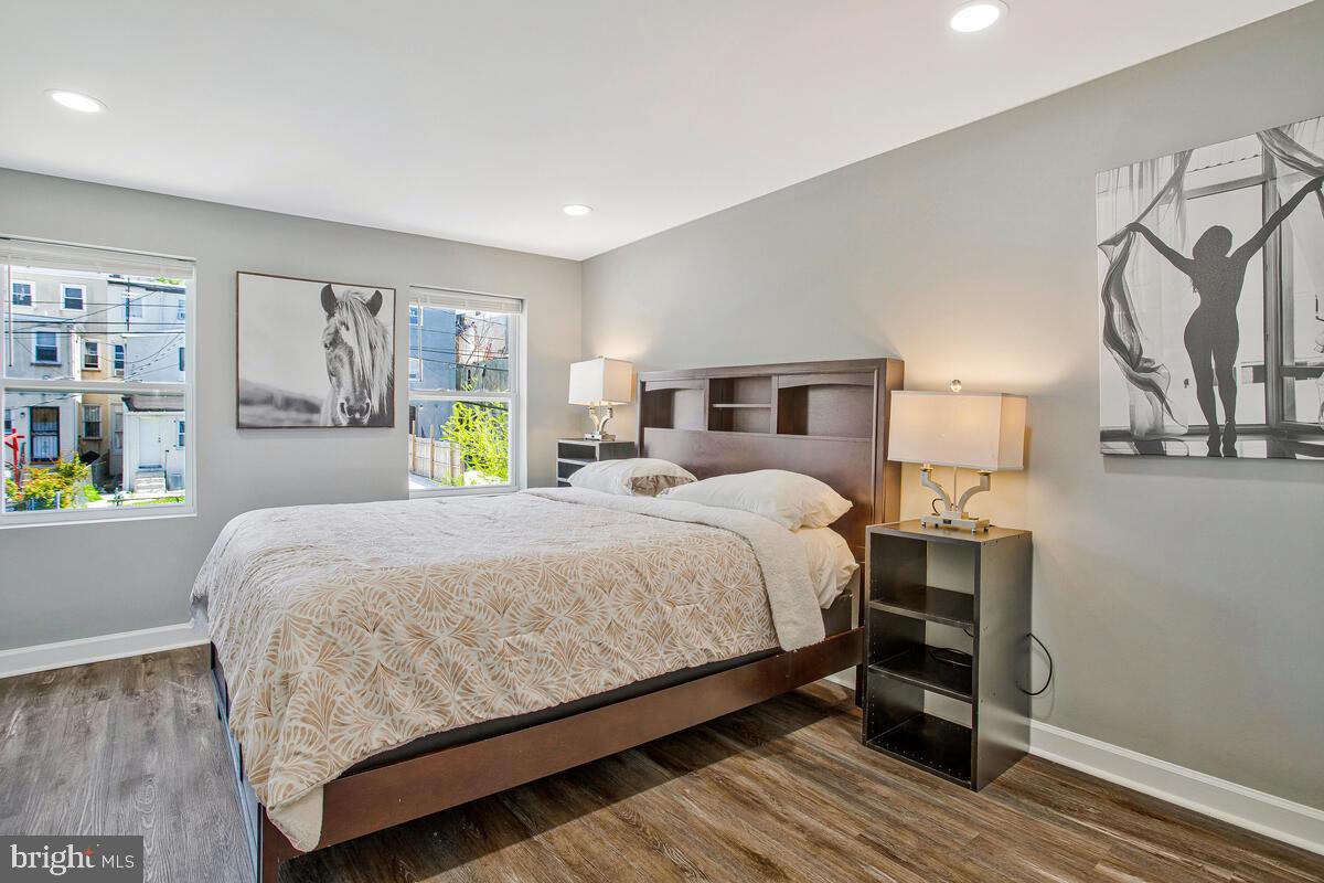 SANDTOWN-WINCHESTER - Residential