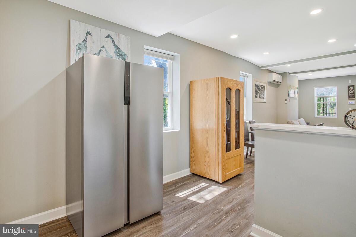 SANDTOWN-WINCHESTER - Residential