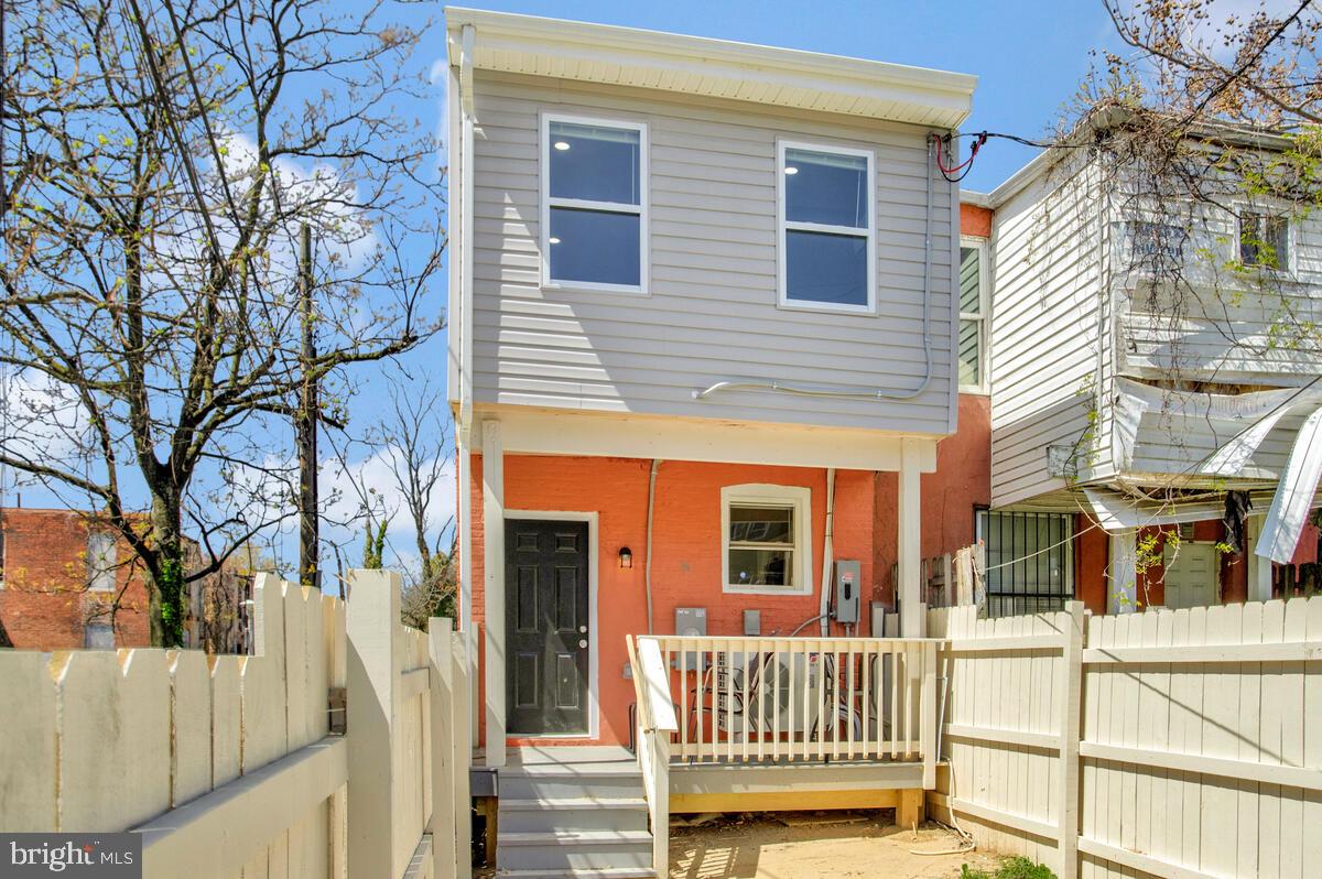 SANDTOWN-WINCHESTER - Residential