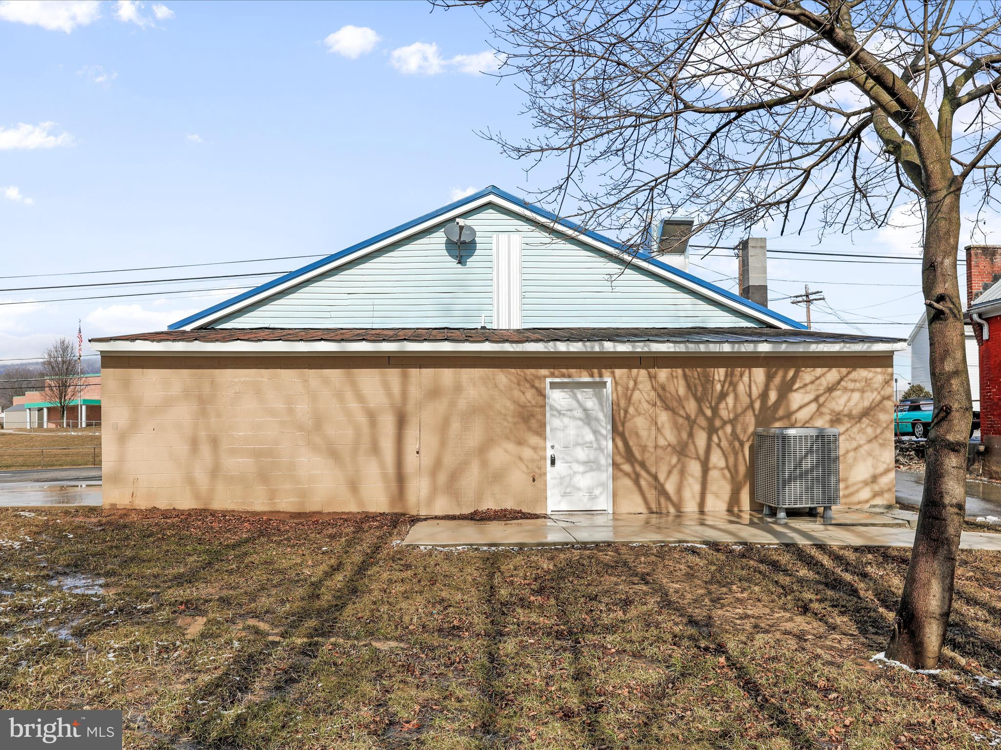 CLEAR SPRING - Commercial Sale