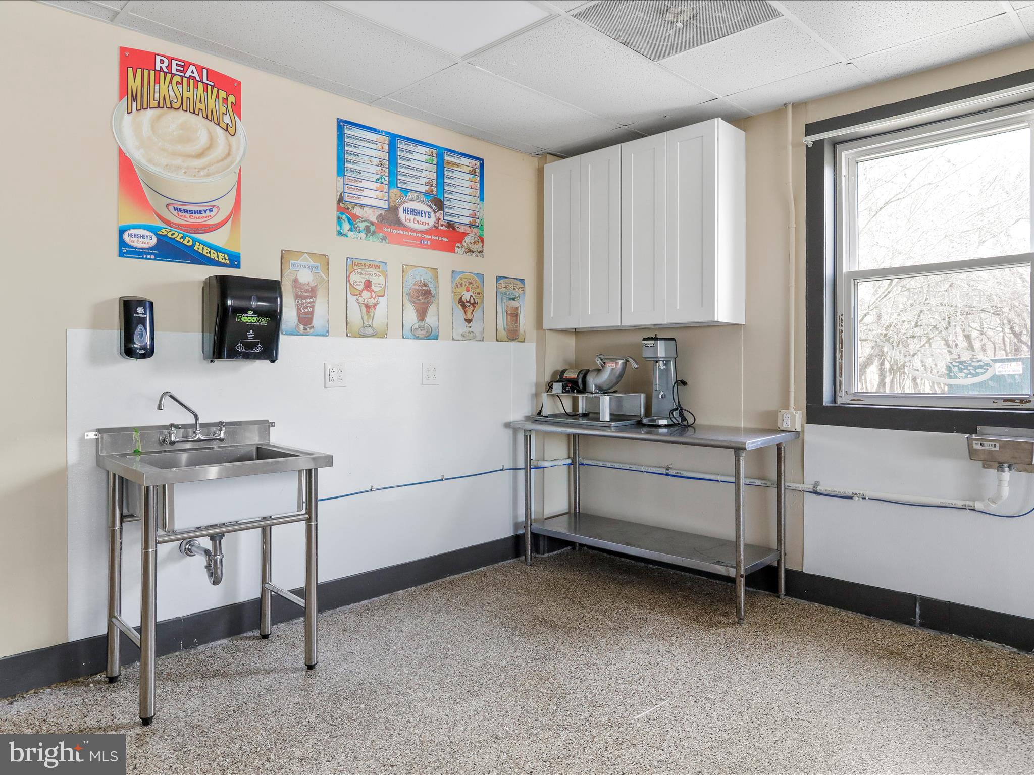 CLEAR SPRING - Commercial Sale