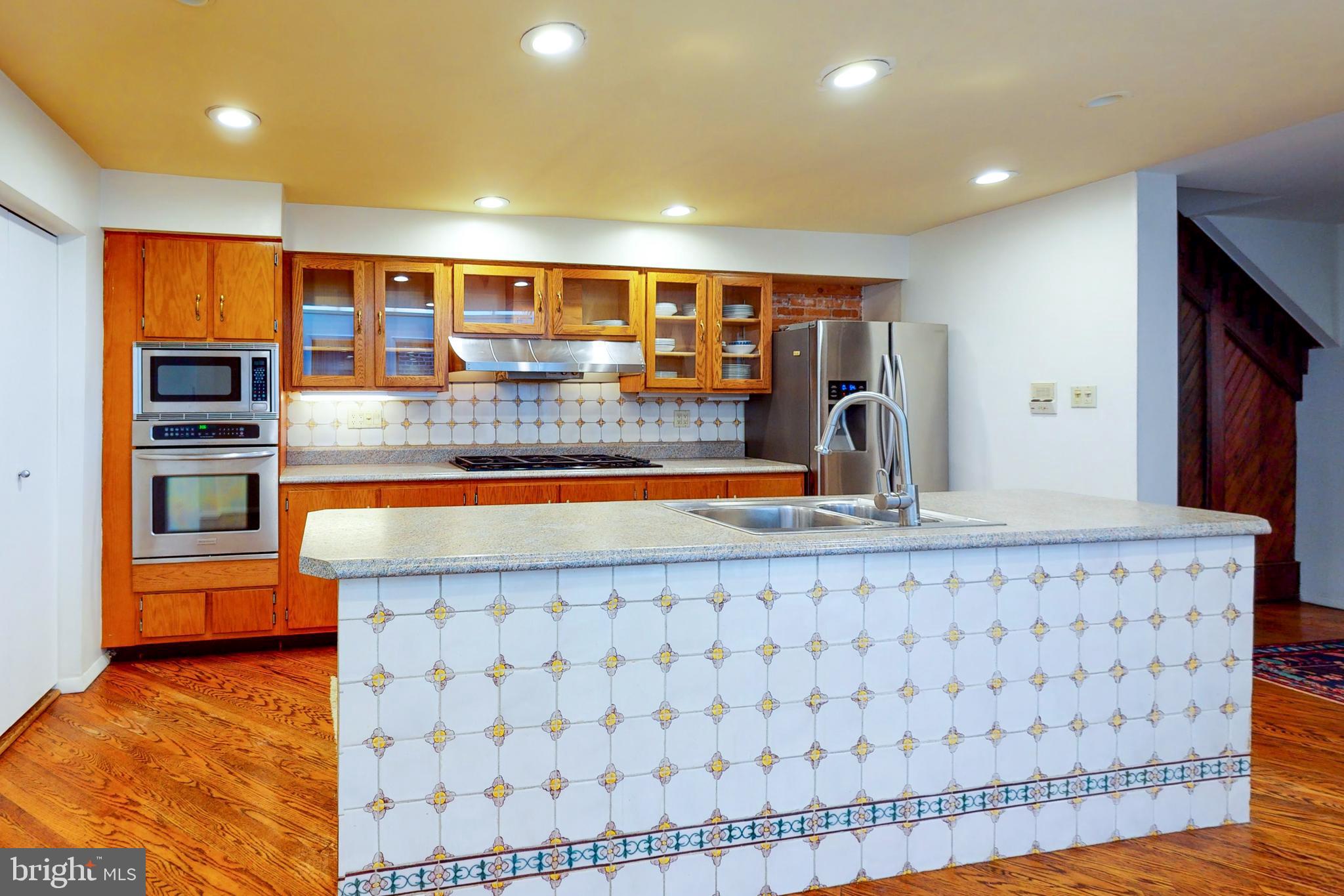 FITLER SQUARE - Residential Income