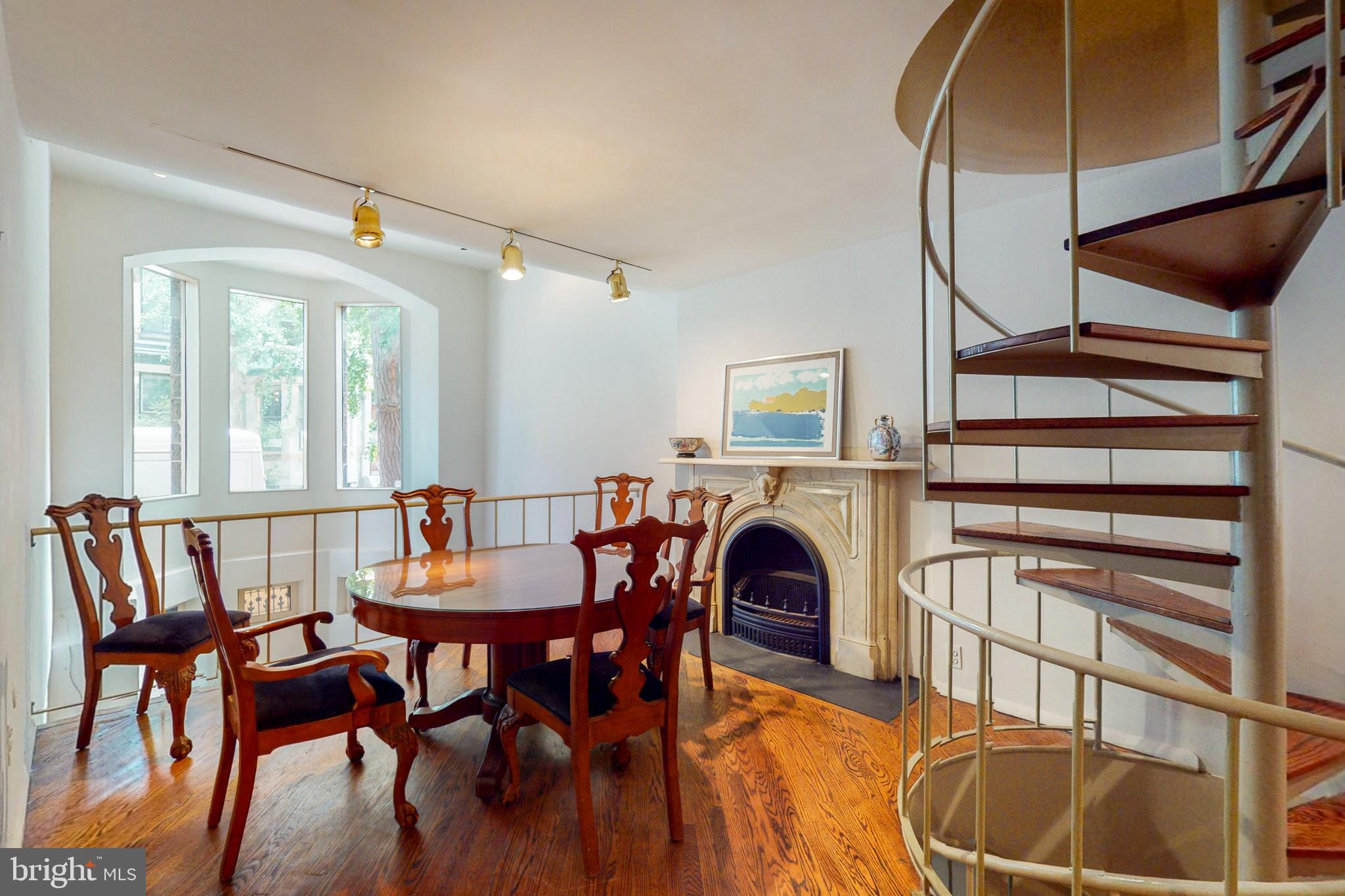 FITLER SQUARE - Residential Income