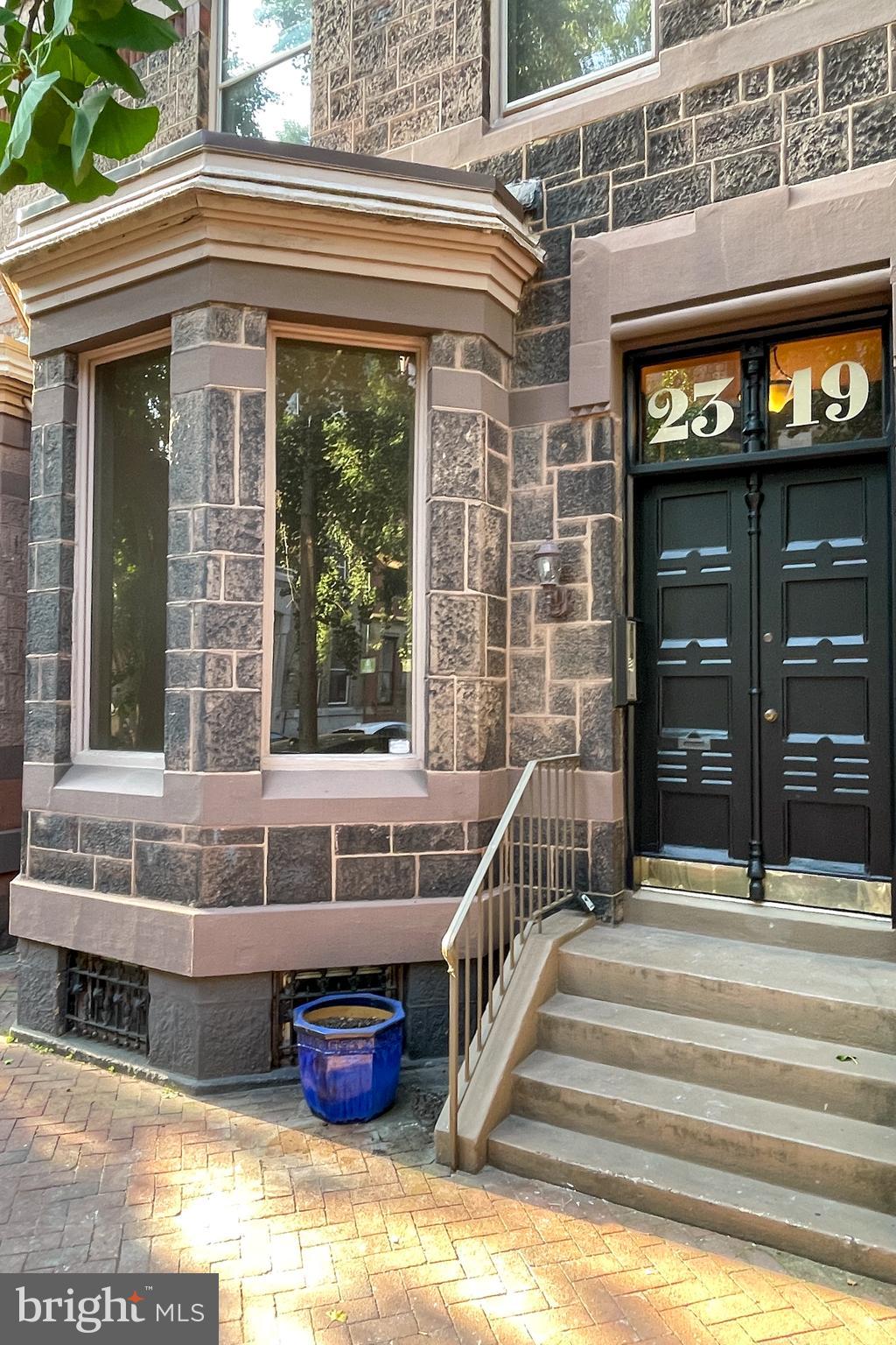 FITLER SQUARE - Residential Income