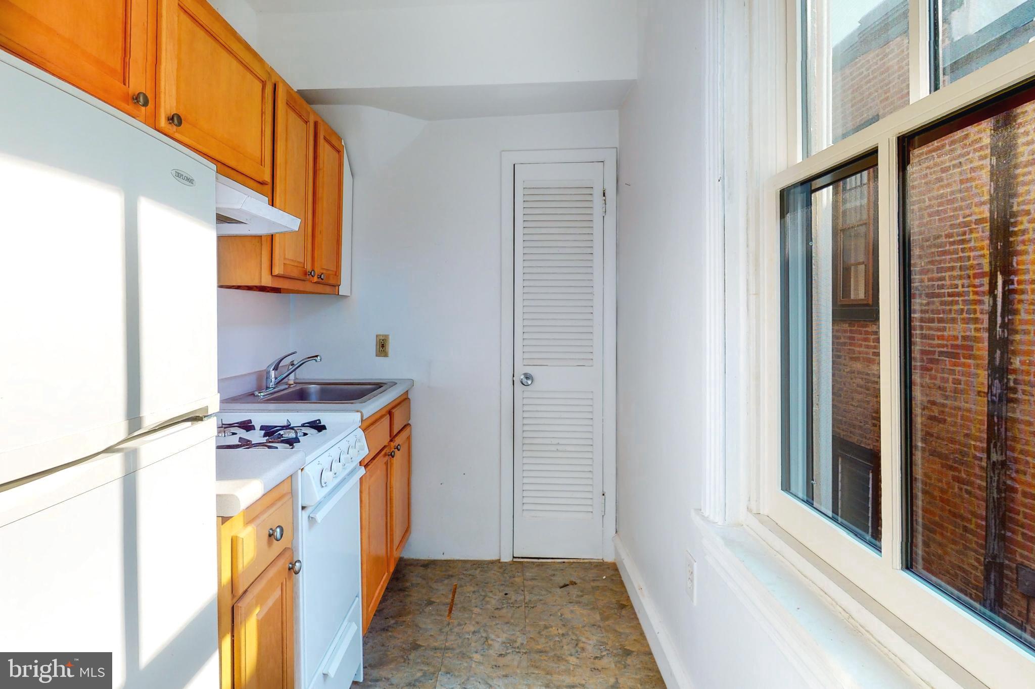 FITLER SQUARE - Residential Income