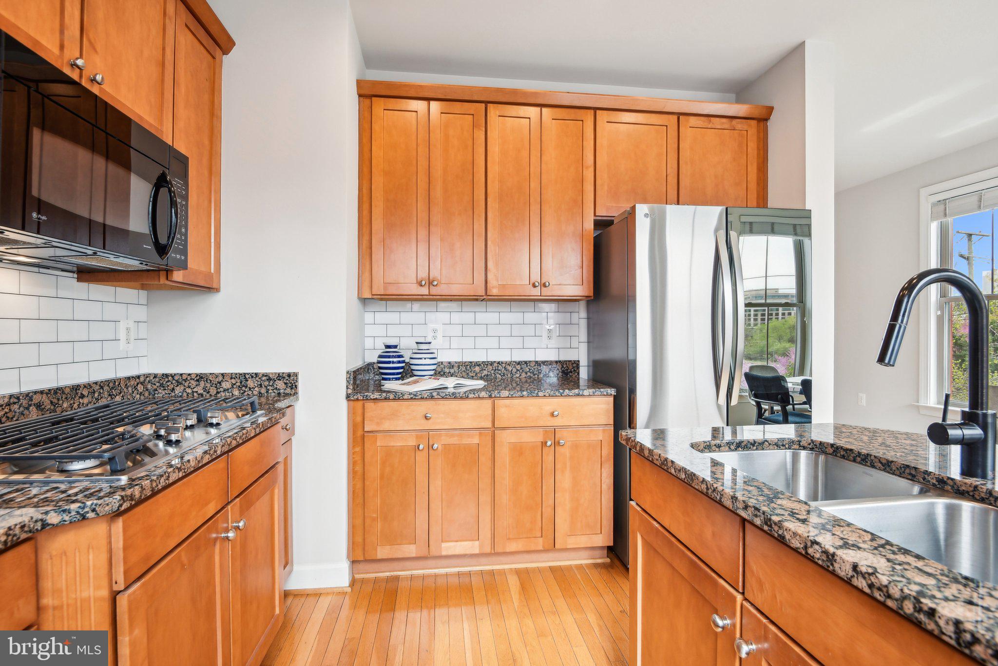 SHIRLINGTON CREST - Residential