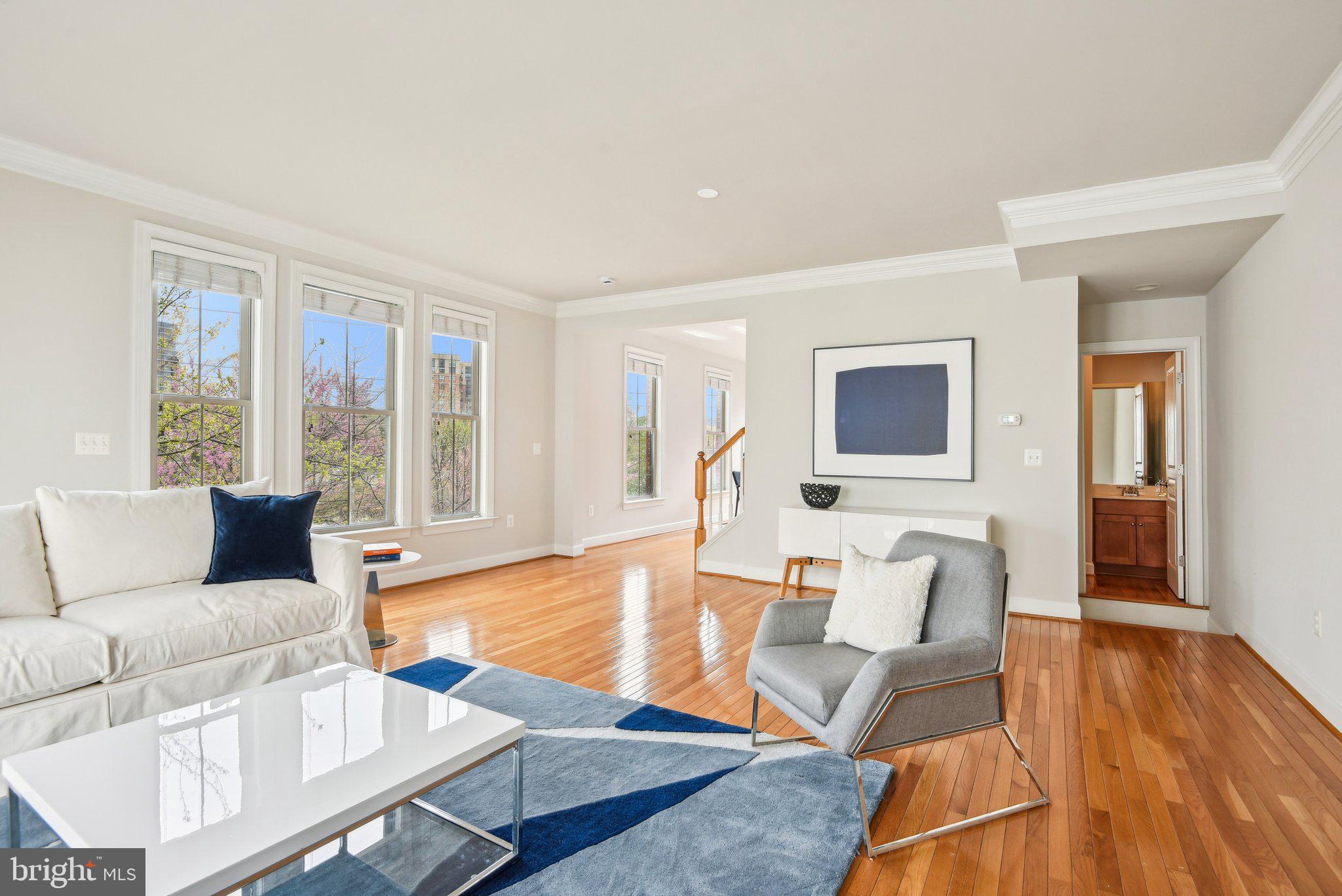 SHIRLINGTON CREST - Residential