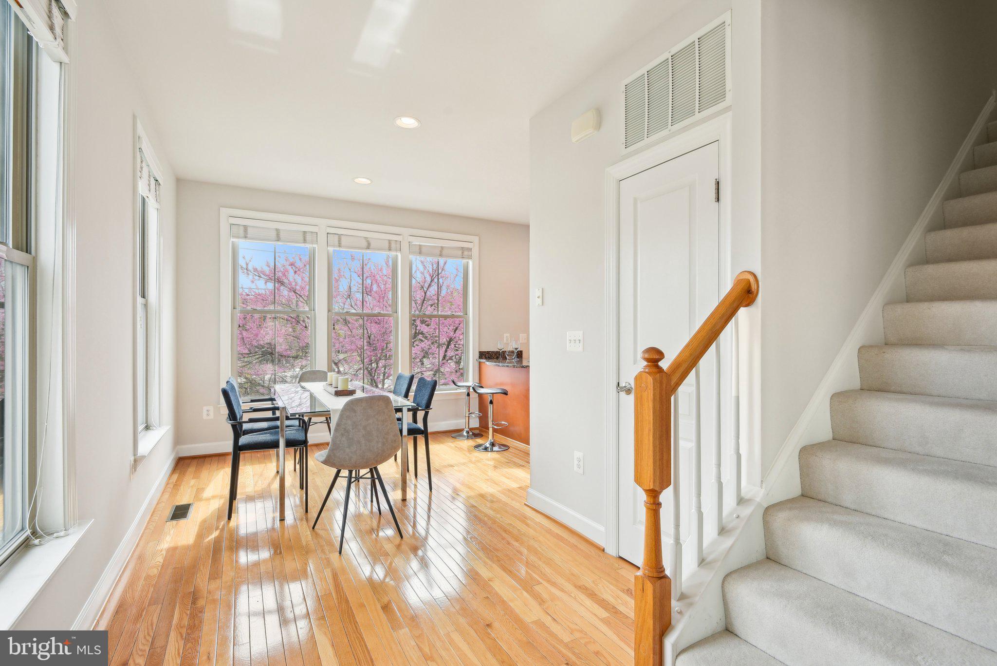 SHIRLINGTON CREST - Residential