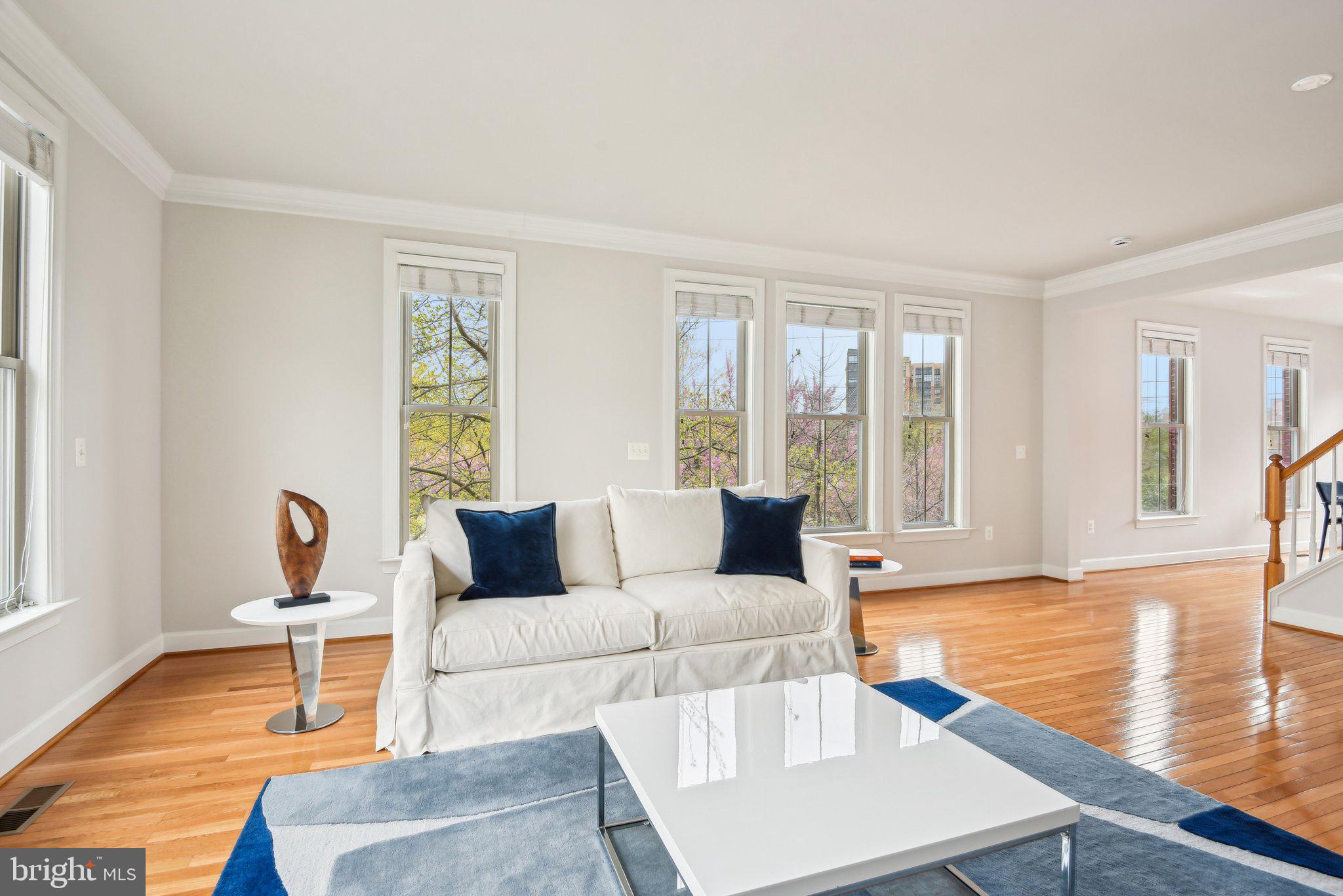 SHIRLINGTON CREST - Residential