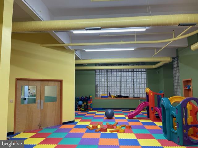 PHILADELPHIA (NORTH) - Commercial Lease