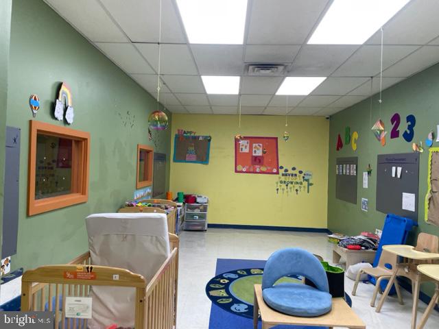 PHILADELPHIA (NORTH) - Commercial Lease