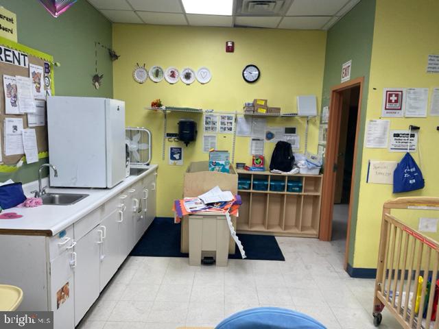 PHILADELPHIA (NORTH) - Commercial Lease