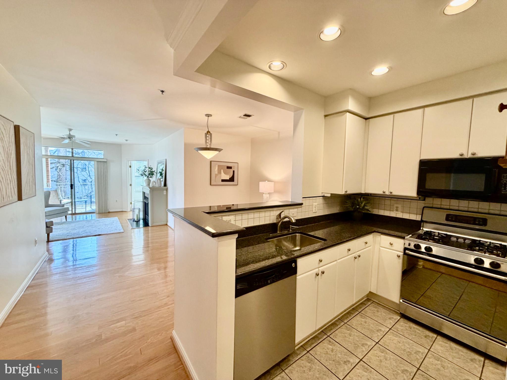 1855 STRATFORD PARK 214