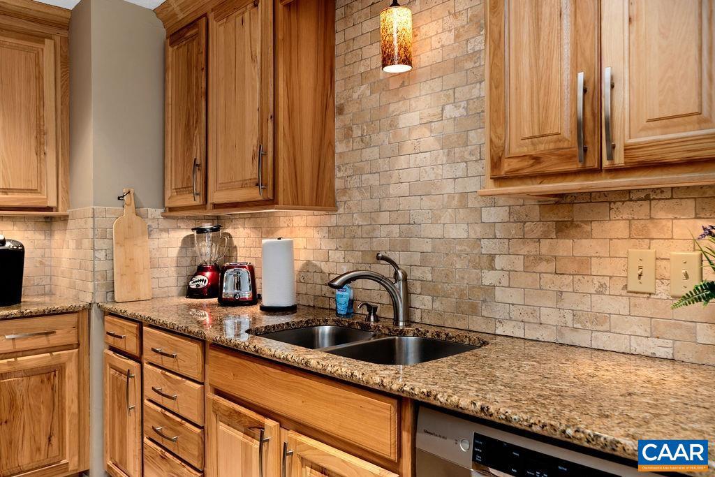 WINTERGREEN RESORT - Residential