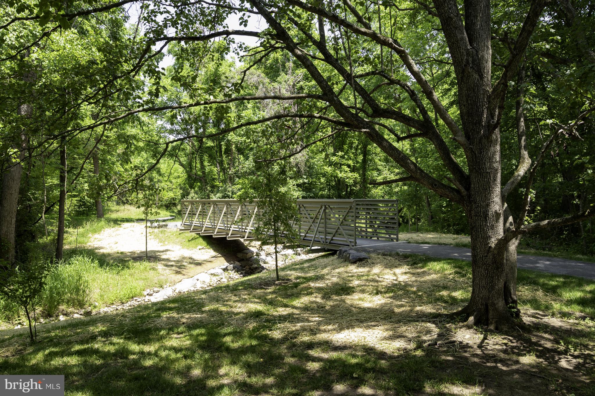 HUNTERS CREEK - Residential